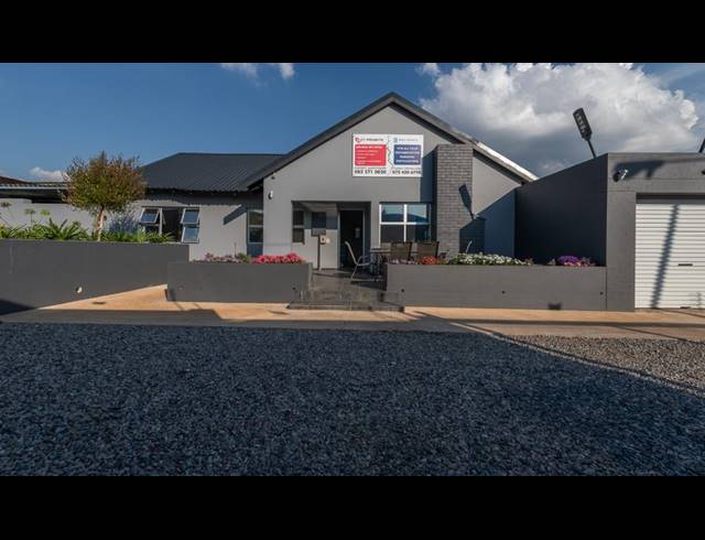 350M² OFFICE FOR SALE IN ALBERTON NORTH